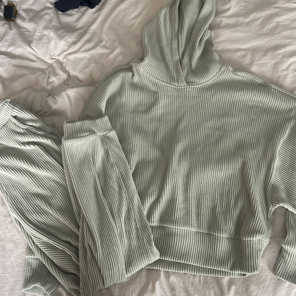 Abercrombie ribbed lounge matching set